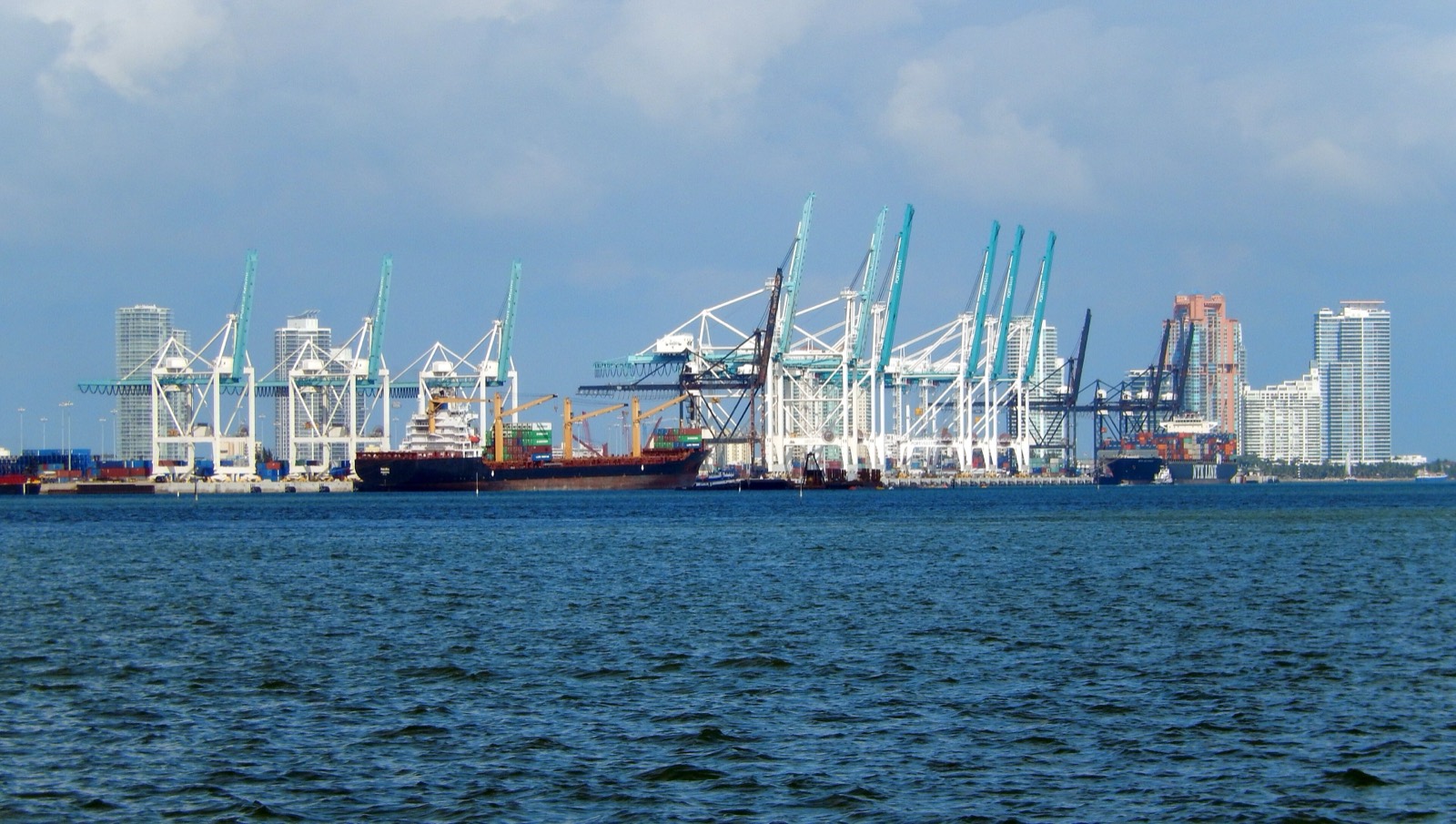 Container terminal cranes at the Port of Miami